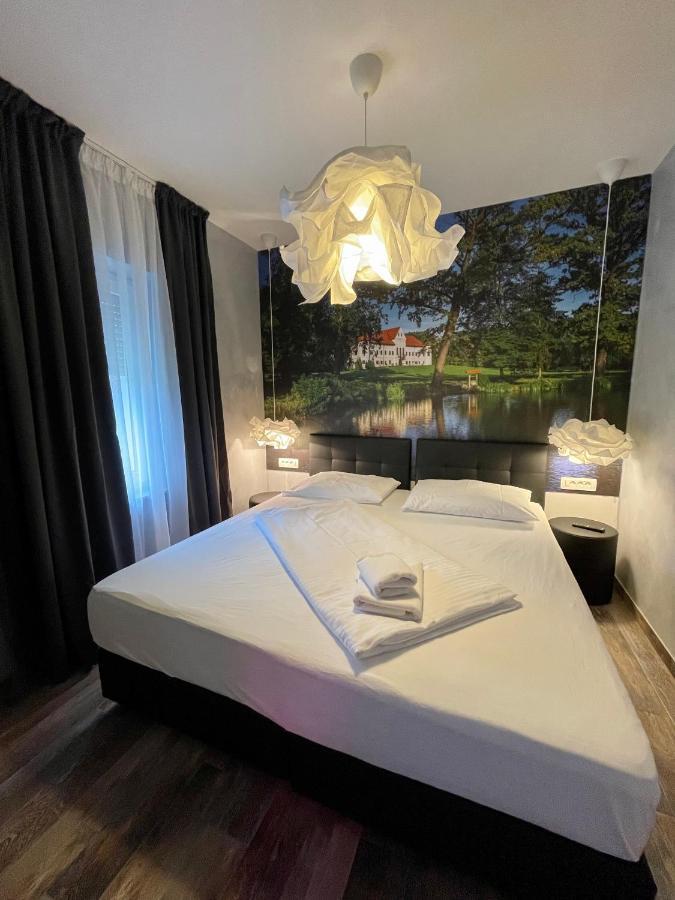 Gec Hotel Zaprešić Buitenkant foto