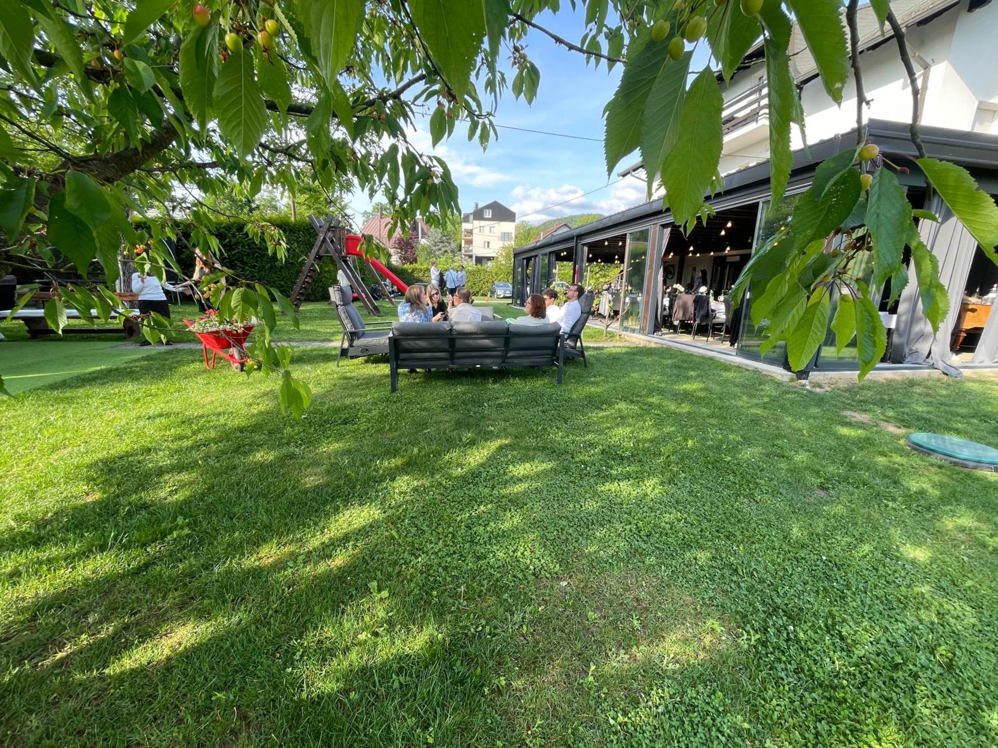 Gec Hotel Zaprešić Buitenkant foto